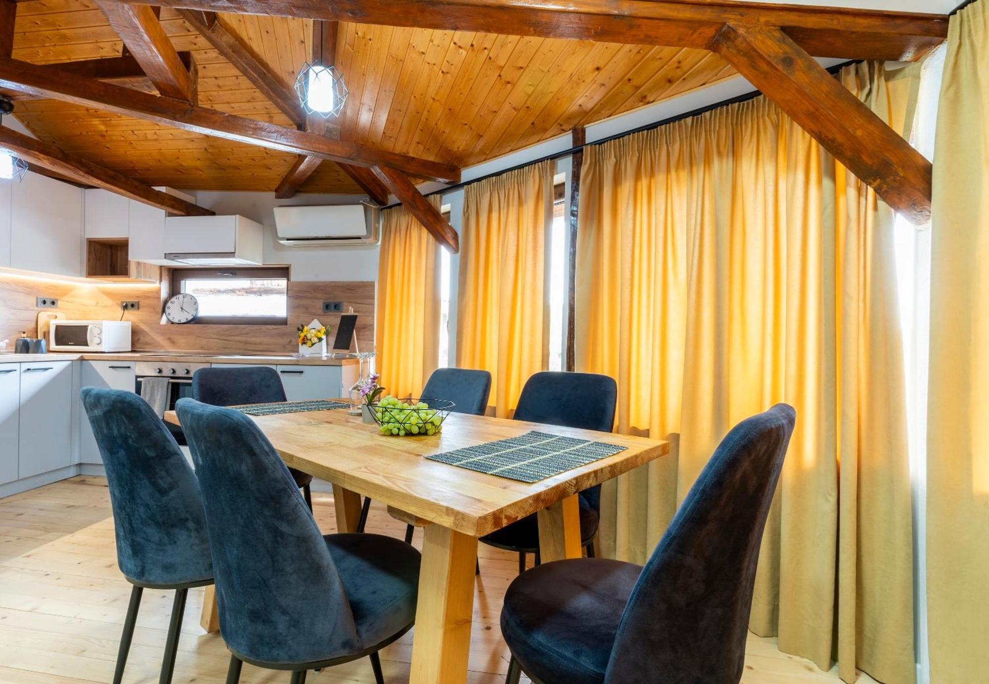Bobevata Guest House - Floor 2 - Stunning View Old Town Veliko Tărnovo Esterno foto
