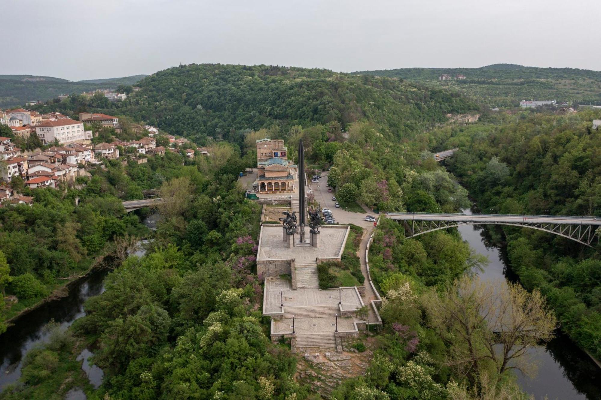 Bobevata Guest House - Floor 2 - Stunning View Old Town Veliko Tărnovo Esterno foto