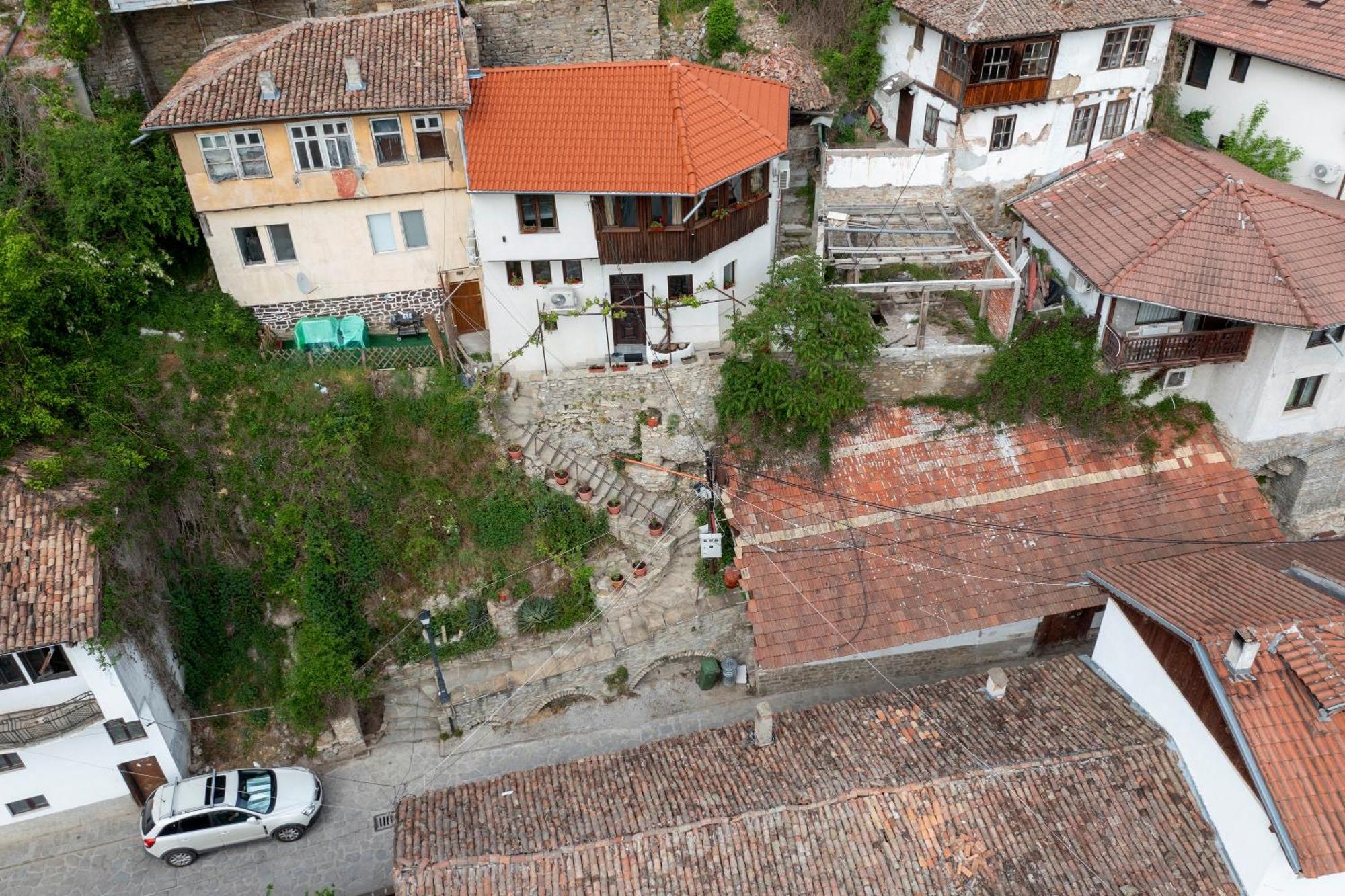 Bobevata Guest House - Floor 2 - Stunning View Old Town Veliko Tărnovo Esterno foto