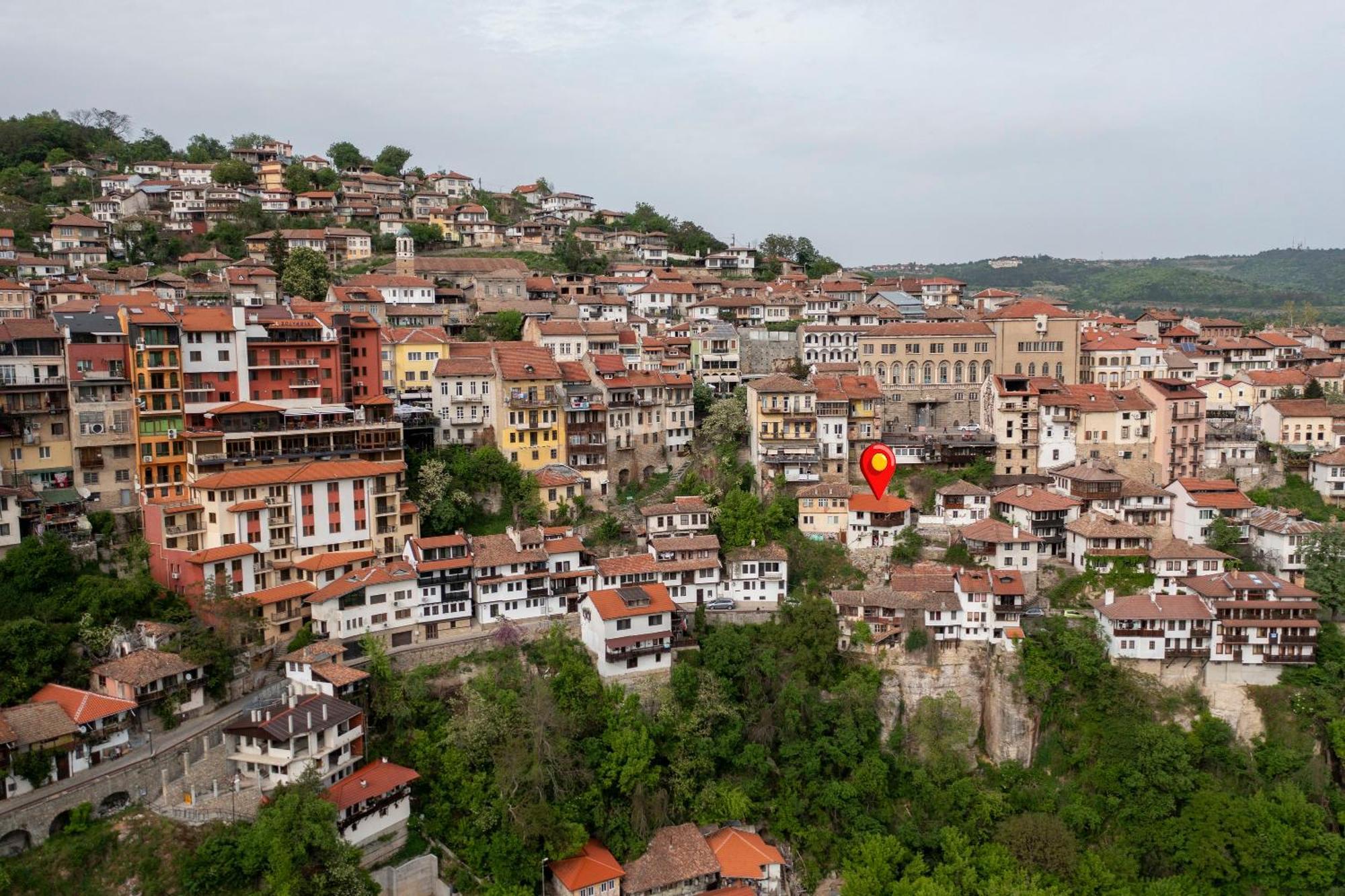 Bobevata Guest House - Floor 2 - Stunning View Old Town Veliko Tărnovo Esterno foto